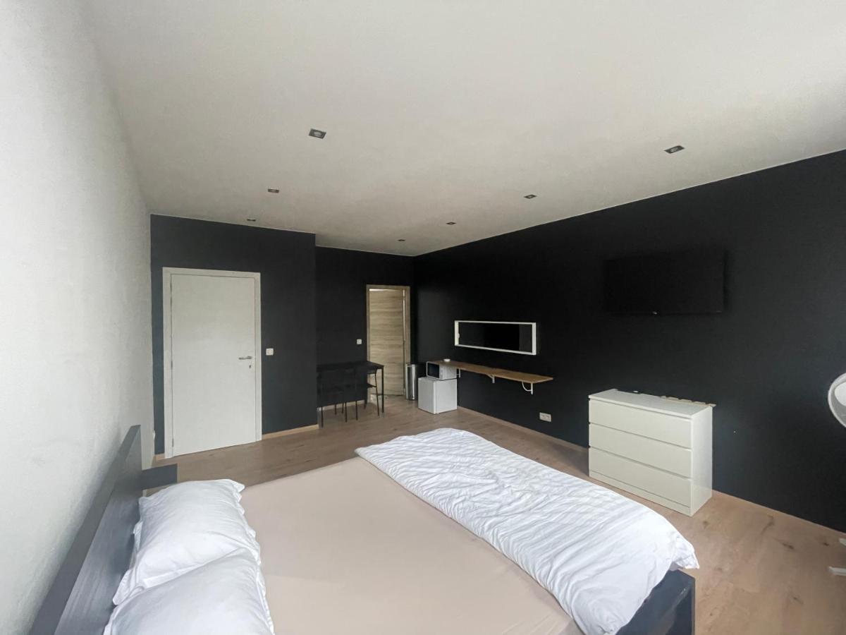 Room Of Tournai 3 Bagian luar foto